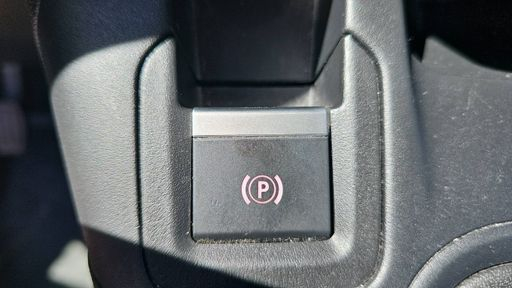 Peugeot Partner 1.2 PureTech 110 - Pack Asphalt – 2023 – 16224 km – Essence – Boîte Manuelle — photo 6