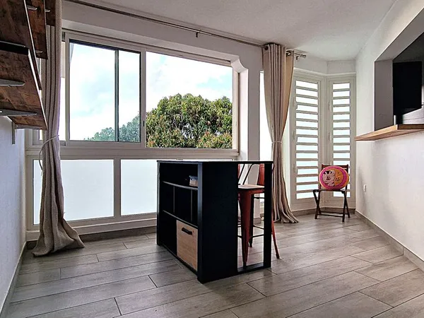 À Louer : Superbe T2 Meublé à Saint-Gilles-les-Hauts