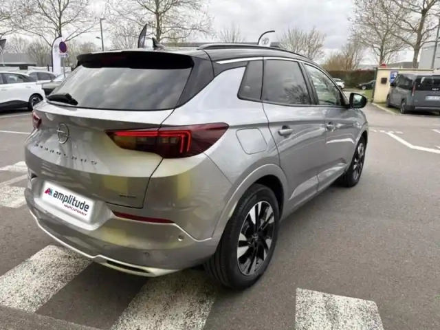 Opel Grandland 1.6 turbo 225ch hybride elegance business — photo 5