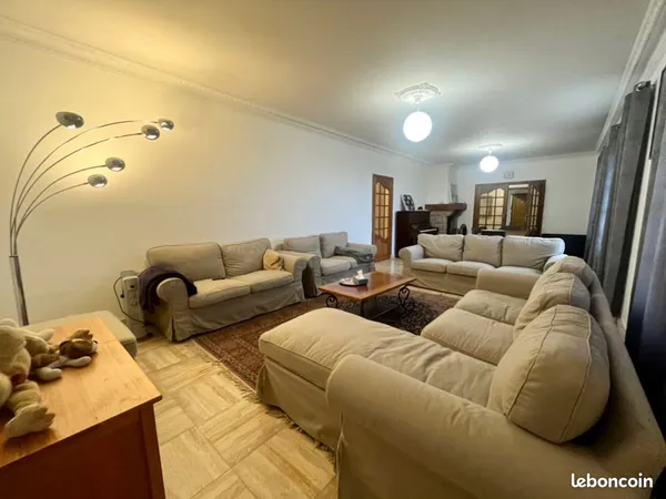 Maison 7 pièces 208 m²