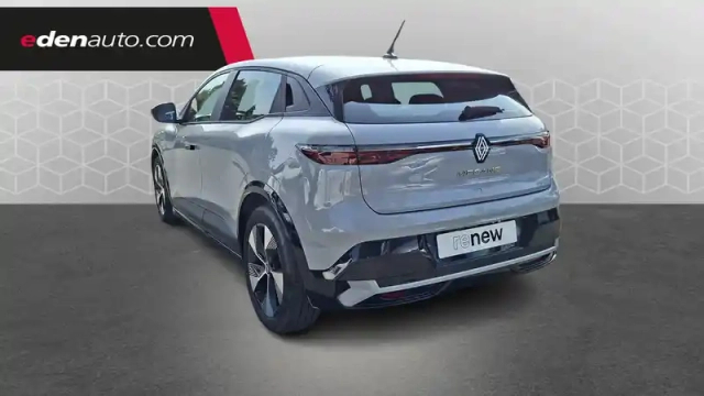 Renault Megane e-tech ev60 220 ch optimum charge — photo 3