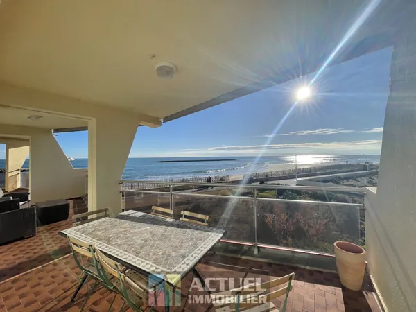 A LOUER APPARTEMENT D'EXCEPTION VUE MER AVEC TERRASSE - 4 PI