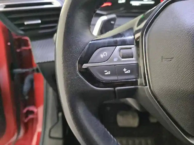 Peugeot 208 puretech 100 s&amp;s eat8 — photo 43