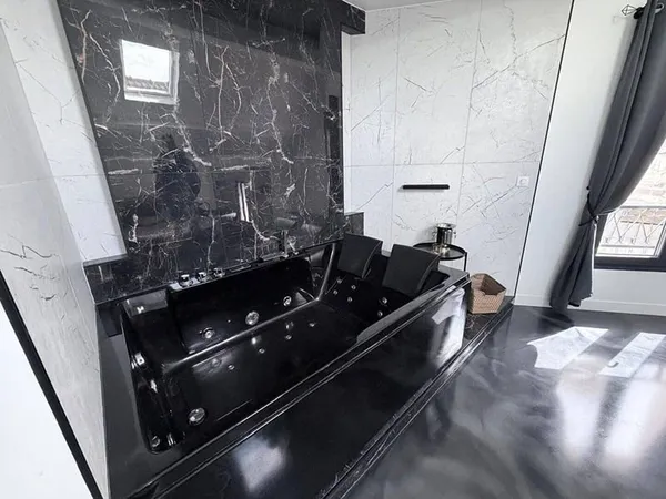 Appartement 5 pièces 130 m²
