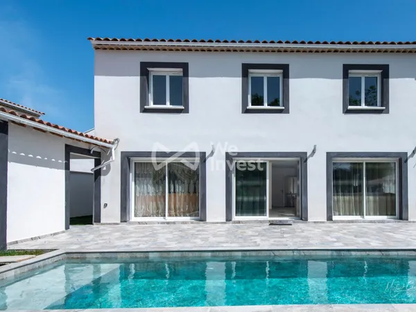 Villa contemporaine d'exception avec piscine à Istres
