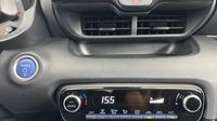 Toyota Yaris 116h Dynamic 5p MY22 — photo 19