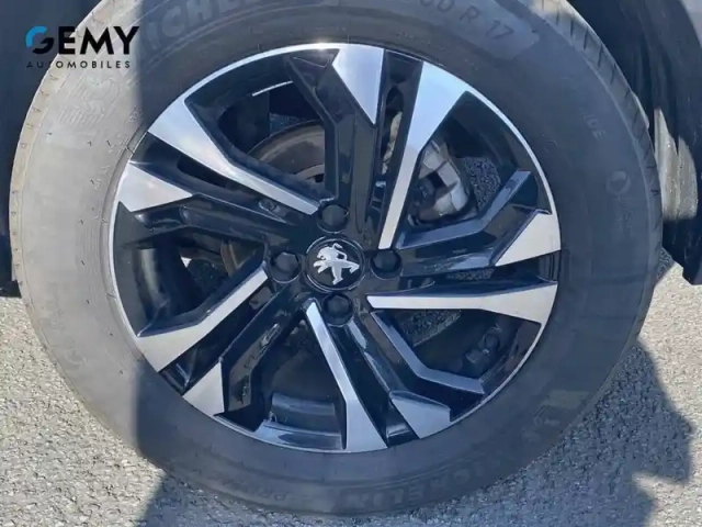 Peugeot 2008 puretech 130 s&amp;s eat8 — photo 11