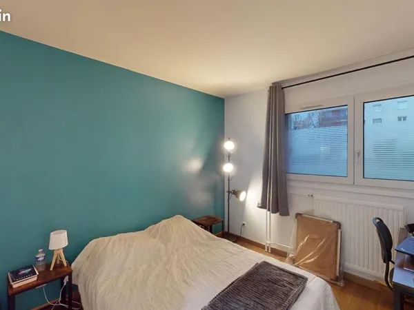 Chambre 6 pièces 82 m²