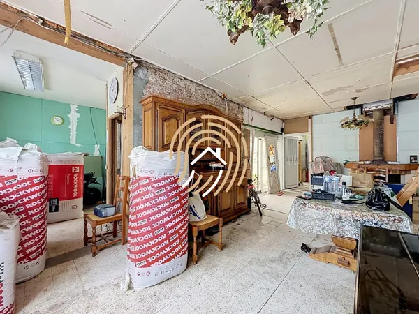 Maison à rénover avec beaux volumes
