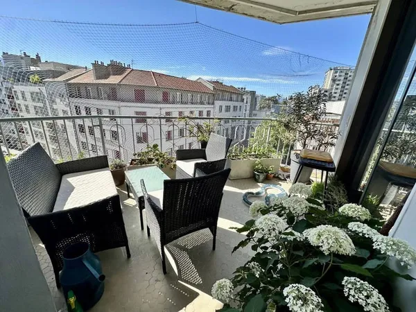 Appartement 2 pièces 64 m²