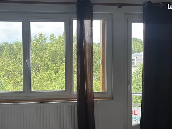 Charmant appartement traversant de 4 pièces avec vue forêt - Dernier étage