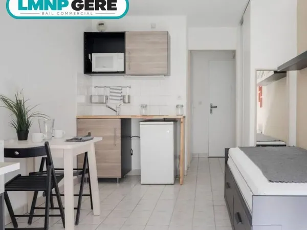 Studio 1 pièce 17 m²