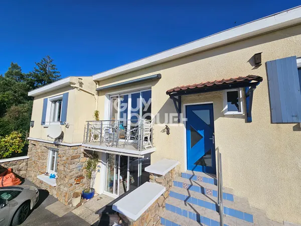 Maison atypique Mervent