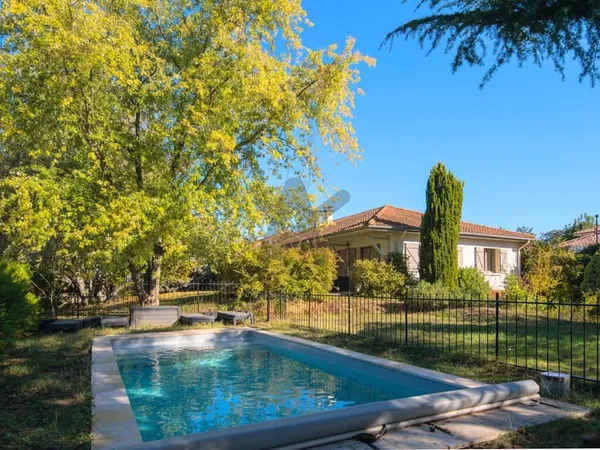 SATHONAY-VILLAGE MAISON FAMILIALE RÉNOVÉE 230 M2 PISCI
