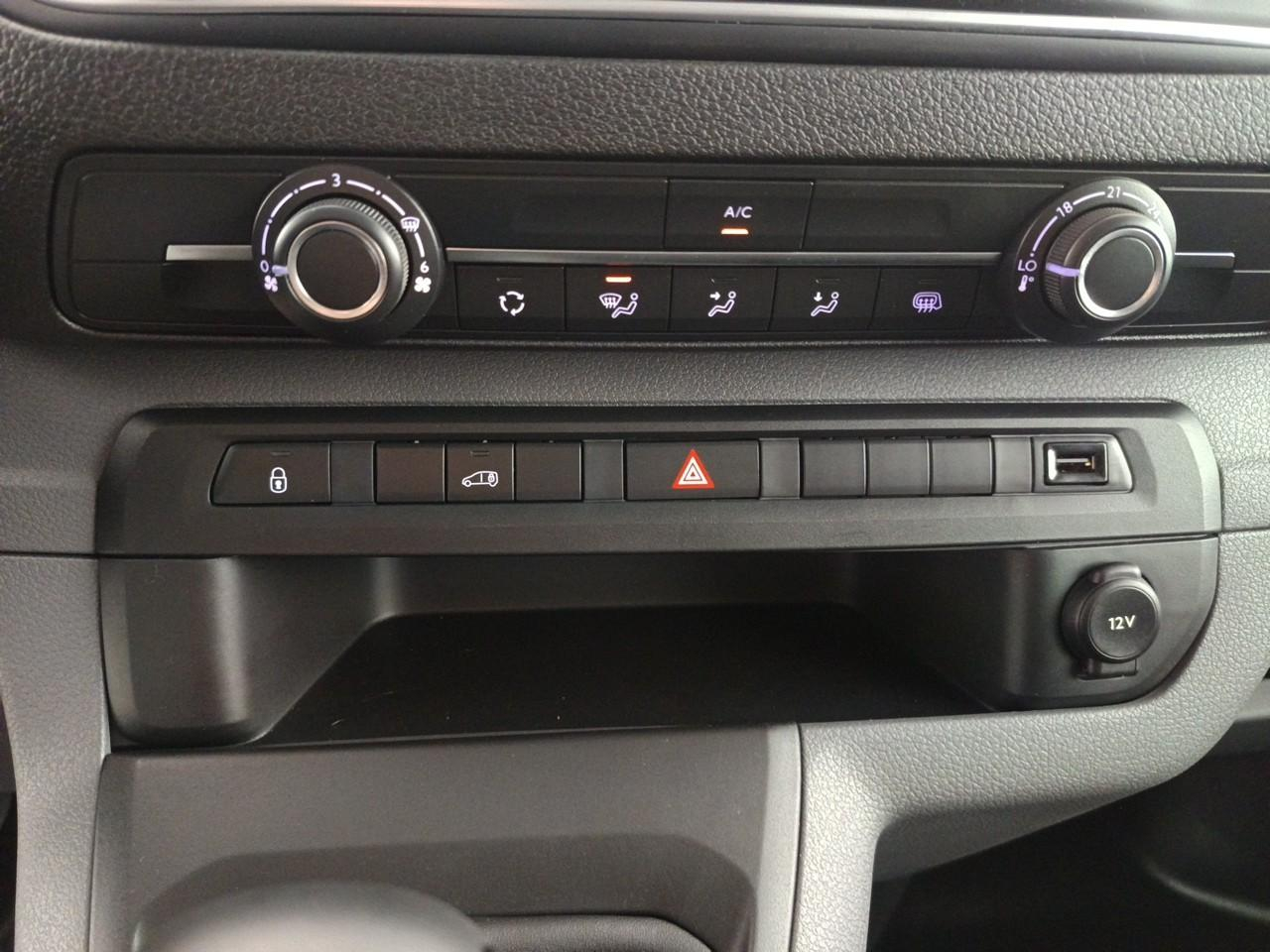 Citroën Jumpy fgn m bluehdi 120 s&s bvm6 driver — photo 23