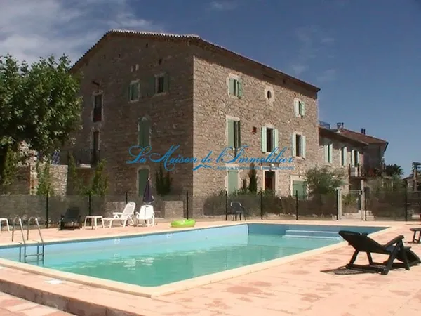 Canaules et Argentieres, dans une maison en pierres, T3 de c