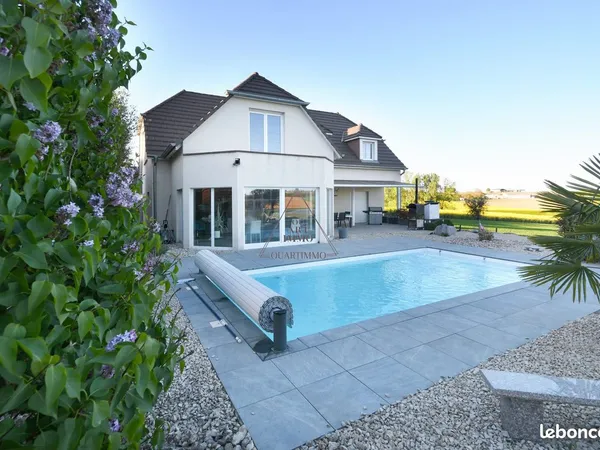 Maison 10 pièces 282 m²
