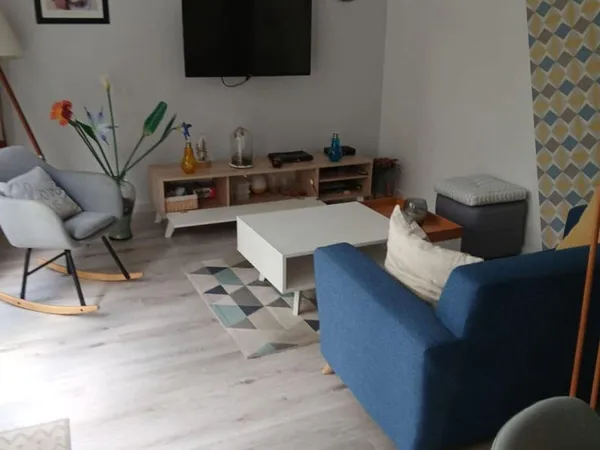 Colocation calme amenez juste vos affaires