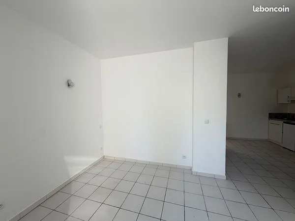 Studio 1 pièce 24 m²