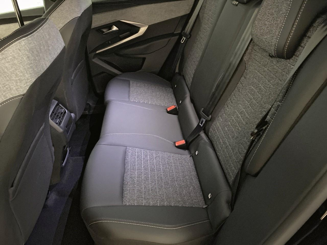 Peugeot 3008 hybrid 145 e-dcs6 allure — photo 10