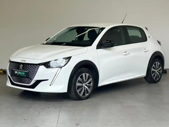 Peugeot 208 e- 136ch active — photo 1