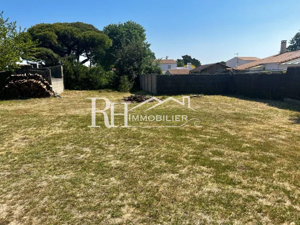 Terrain 563 m²