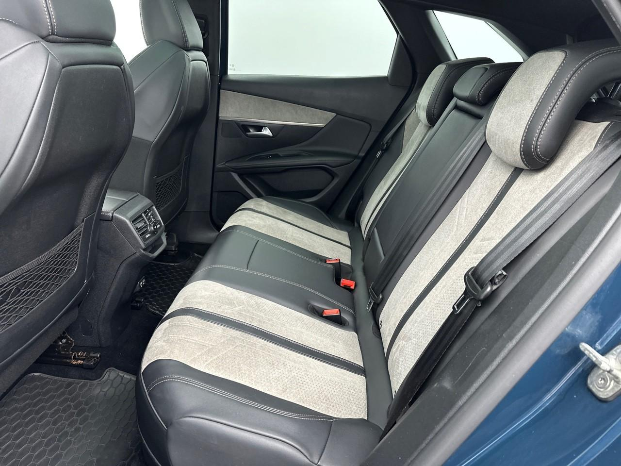Peugeot 3008 hybrid 225 e-eat8 gt — photo 12