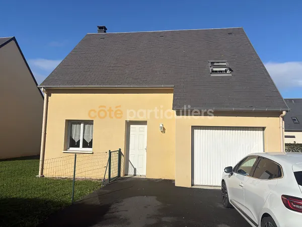 Maison 3 chambres avec jardin, garage et stationnements privés