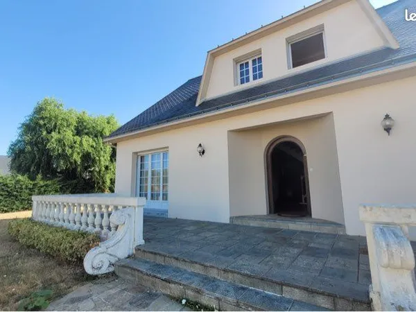 Maison familiale de 210m2 à vendre sur Ste Luce sur Loire