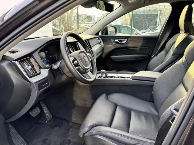 Volvo Xc60 t6 awd hybride rechargeable 253 ch+145 ch geartronic 8 — photo 9
