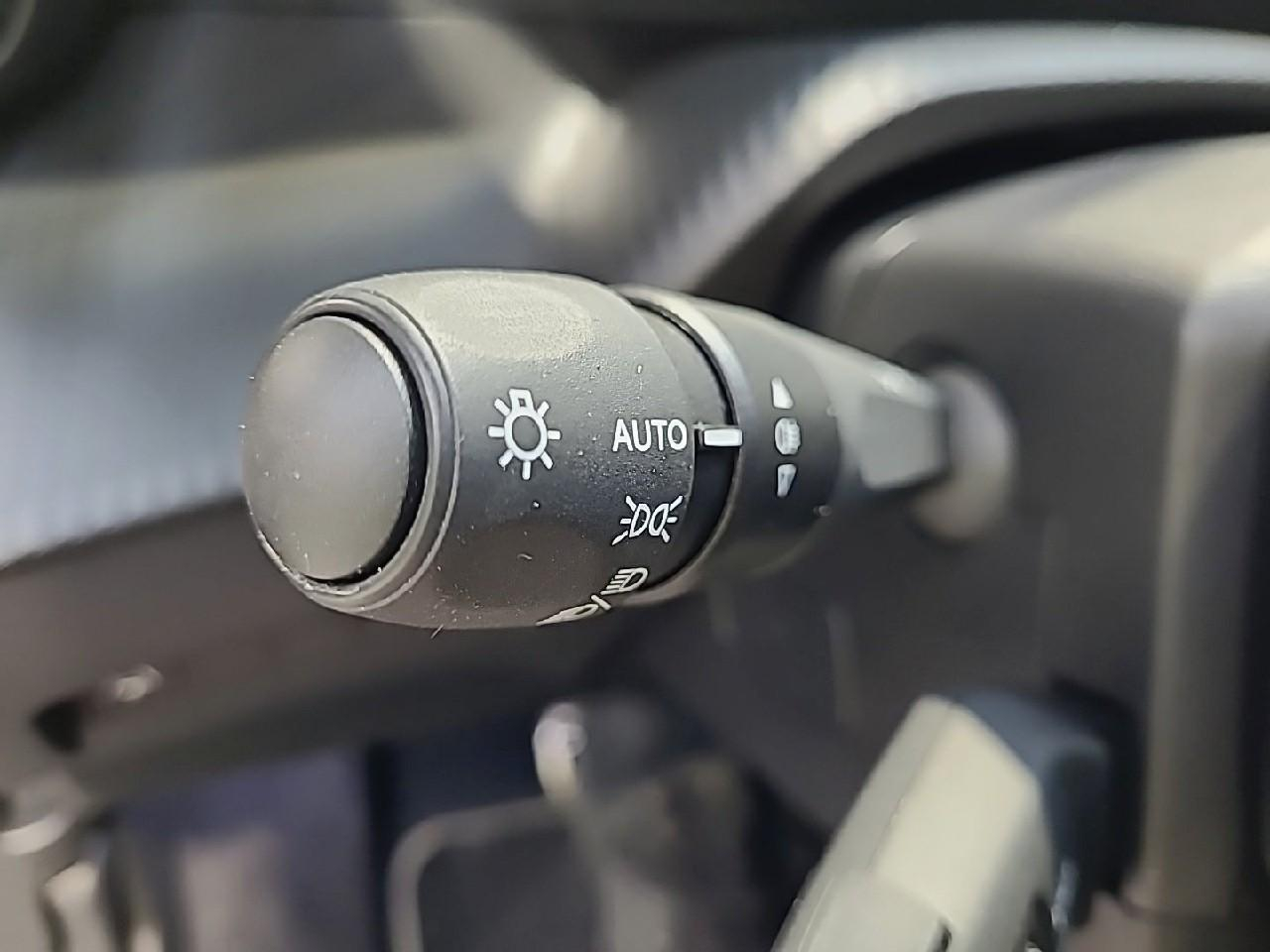 Peugeot 2008 electrique 156 ch 54 kwh gt — photo 23