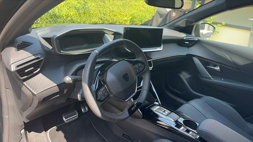 Peugeot 208 1.2 Hybrid 136 e-DSC6 - GT – 2025 – 2859 km – Hybride essence – Boîte Automatique — photo 11