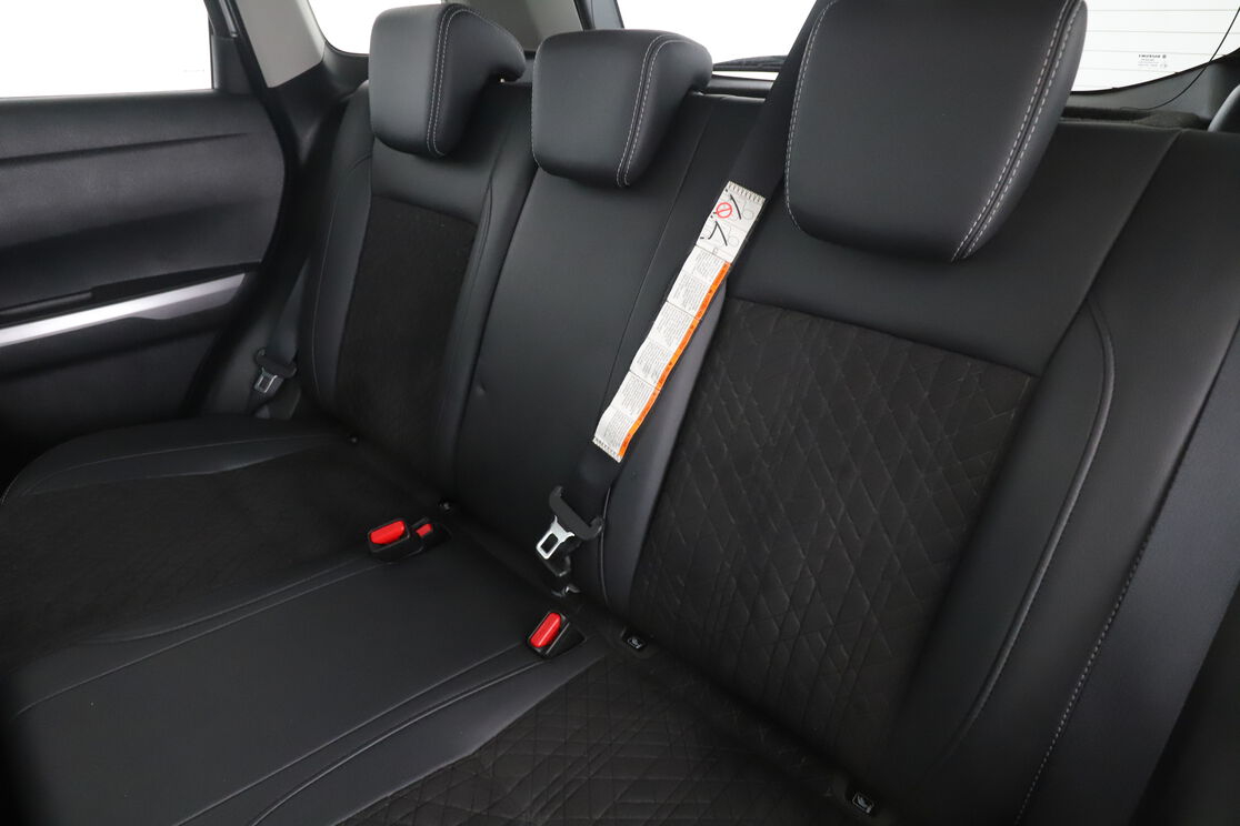 Suzuki Vitara 1.4 BoosterJet Hybrid Style Auto — photo 13