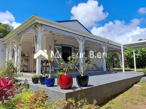Maison familiale 4 pièces avec jardin de 591 m² à Petit-Bourg