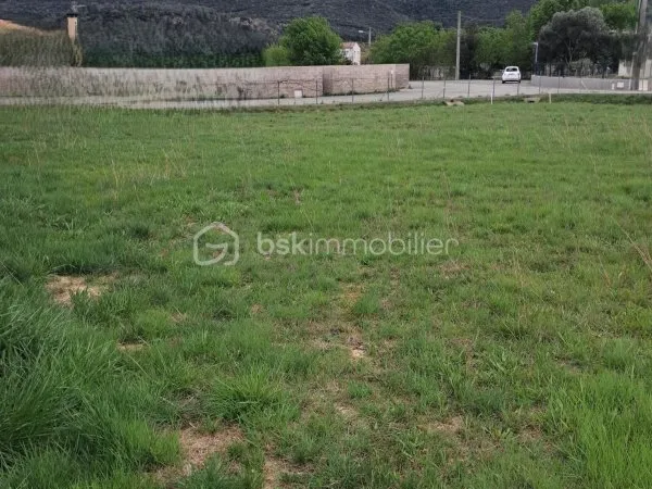 Terrain 924 m²