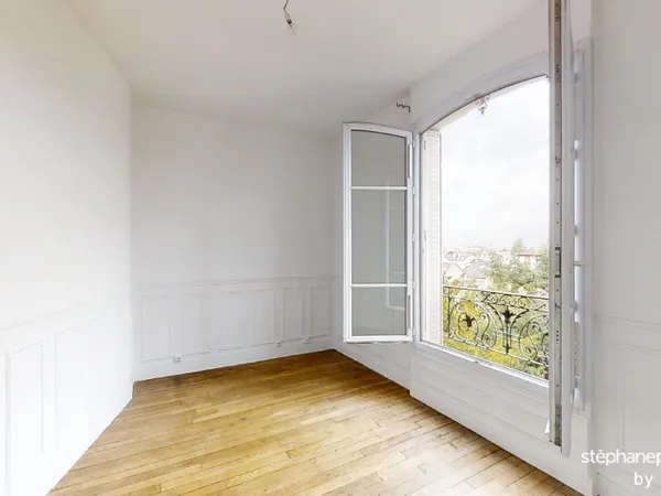 LA GARENNE 2 PIECES HYPER CENTRE 195 000 EUROS CAVE