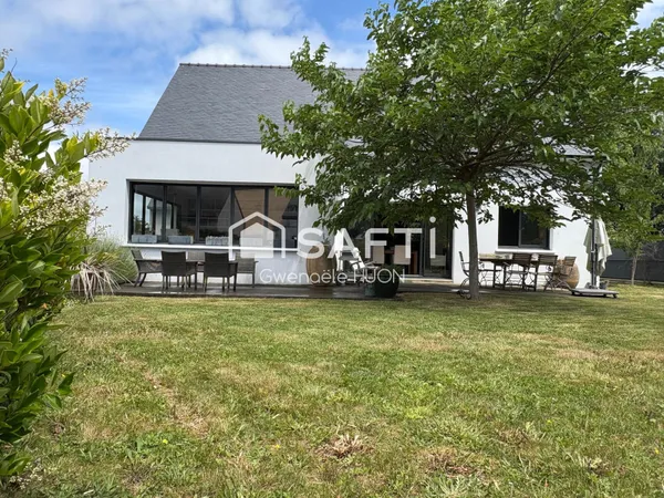 Locmariaquer, là où la Bretagne est la plus belle — une propriété contemporaine à la hauteur du cadr