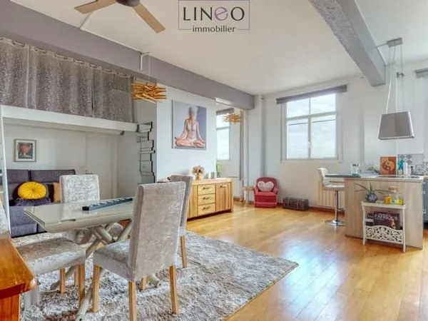 CHOISY LE ROI - CONSERVATOIRE - Loft 3P de 68M² - cour commune