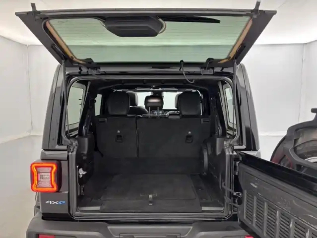 Jeep Wrangler 2.0 t 380ch 4xe overland — photo 9