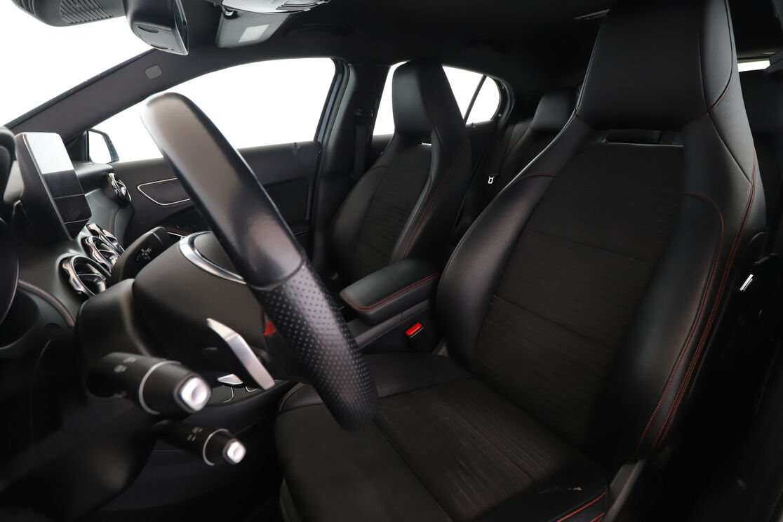 Mercedes-Benz GLA 220 d Fascination 7G-DCT — photo 9