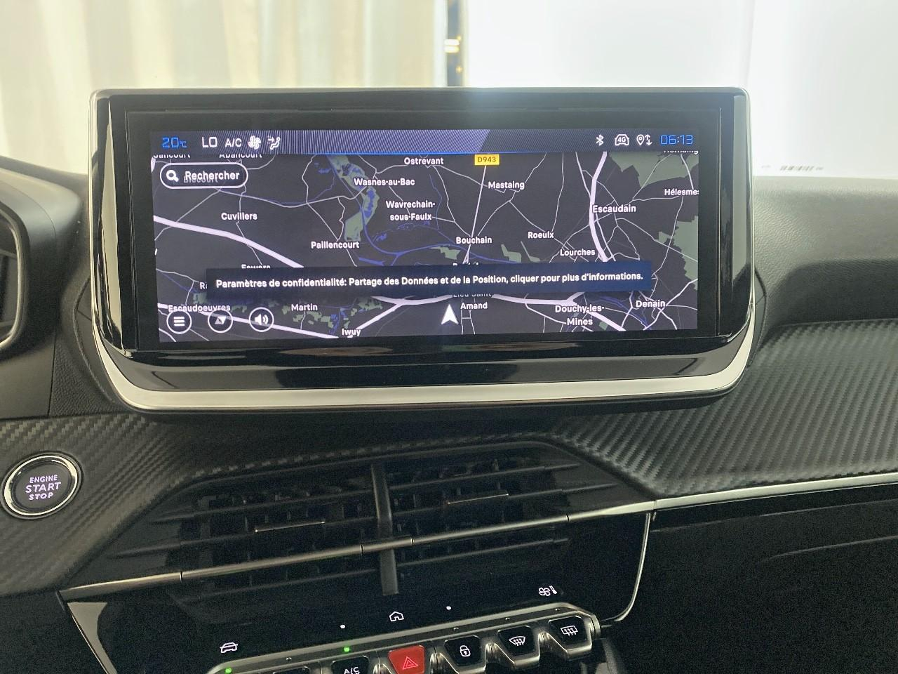 Peugeot 2008 hybrid 145 ch e-dcs6 allure — photo 14
