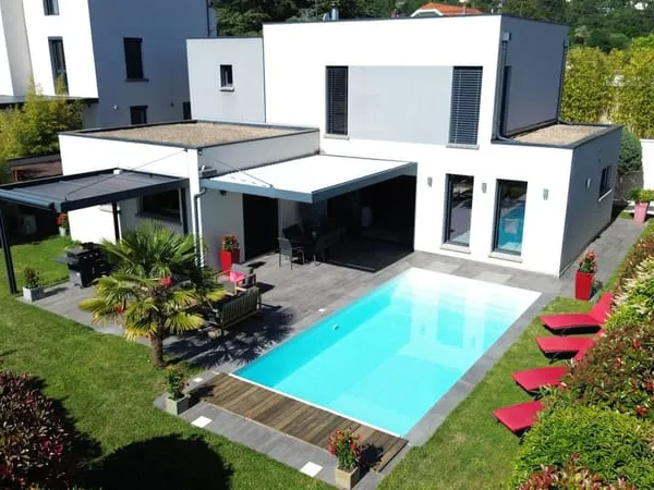 Coeur Limonest - Villa contemporaine 200 m² - Prestations haut de gamme · Vue dégagée