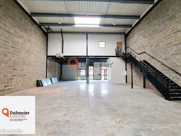 LOCAL D'ACTIVITE 399 m² POITIERS