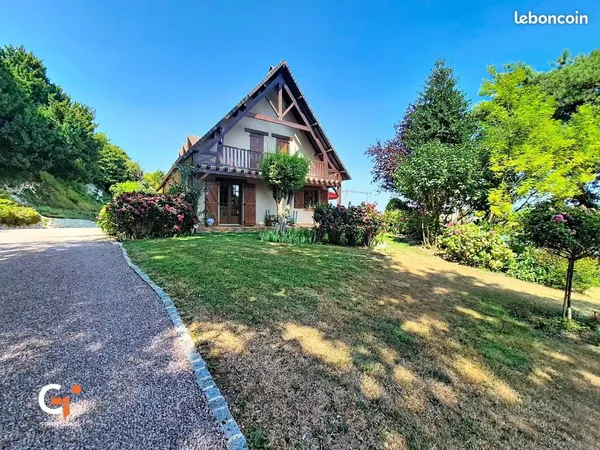 Propriété 7 pièces 143 m²