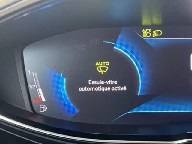 Peugeot 3008 1.2 puretech 130ch s&amp;s allure pack — photo 12