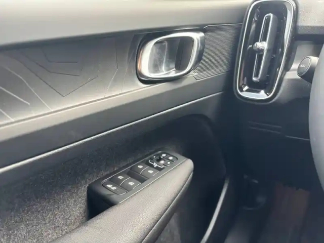 Volvo Xc40 recharge extended range 252 ch 1edt — photo 11