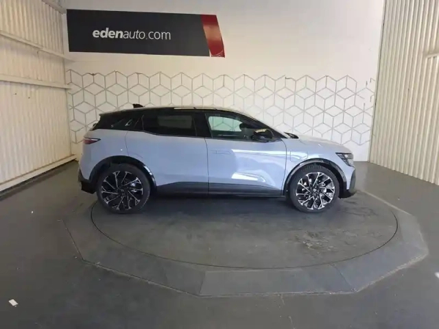 Renault Megane e-tech 220 ch autonomie confort — photo 6