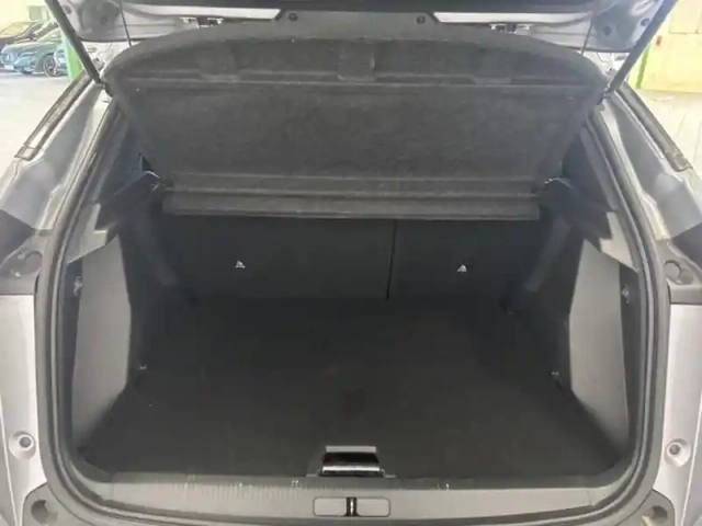 Peugeot 2008 e- 136ch style — photo 7