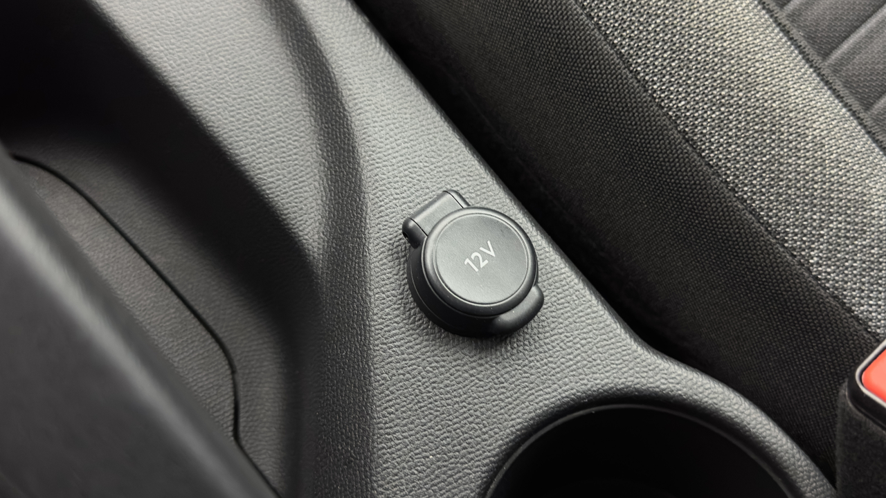 Peugeot 208 PureTech 100 S&amp;S EAT8 — photo 32