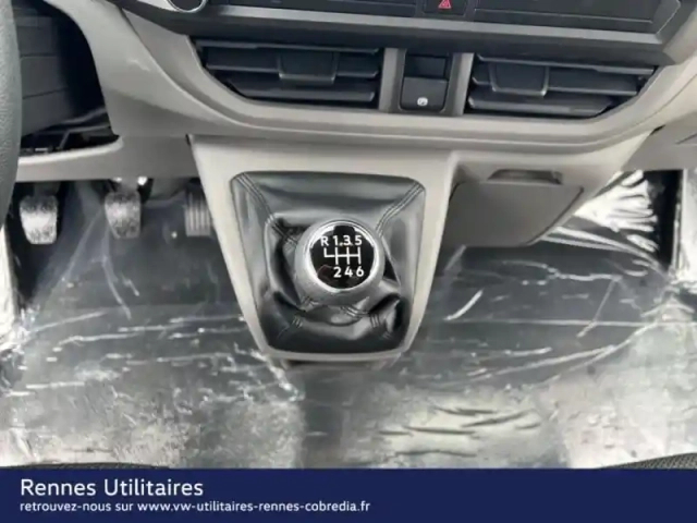 Volkswagen Transporter fg van l1 2.0 tdi 150ch business — photo 12